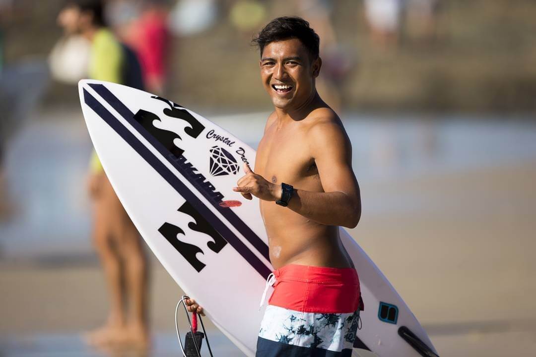 Berburu Ombak Ke Pantai-Pantai “Perawan”